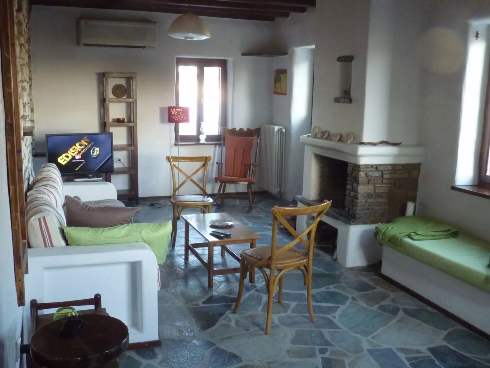 Apollon Paradise-Binnen