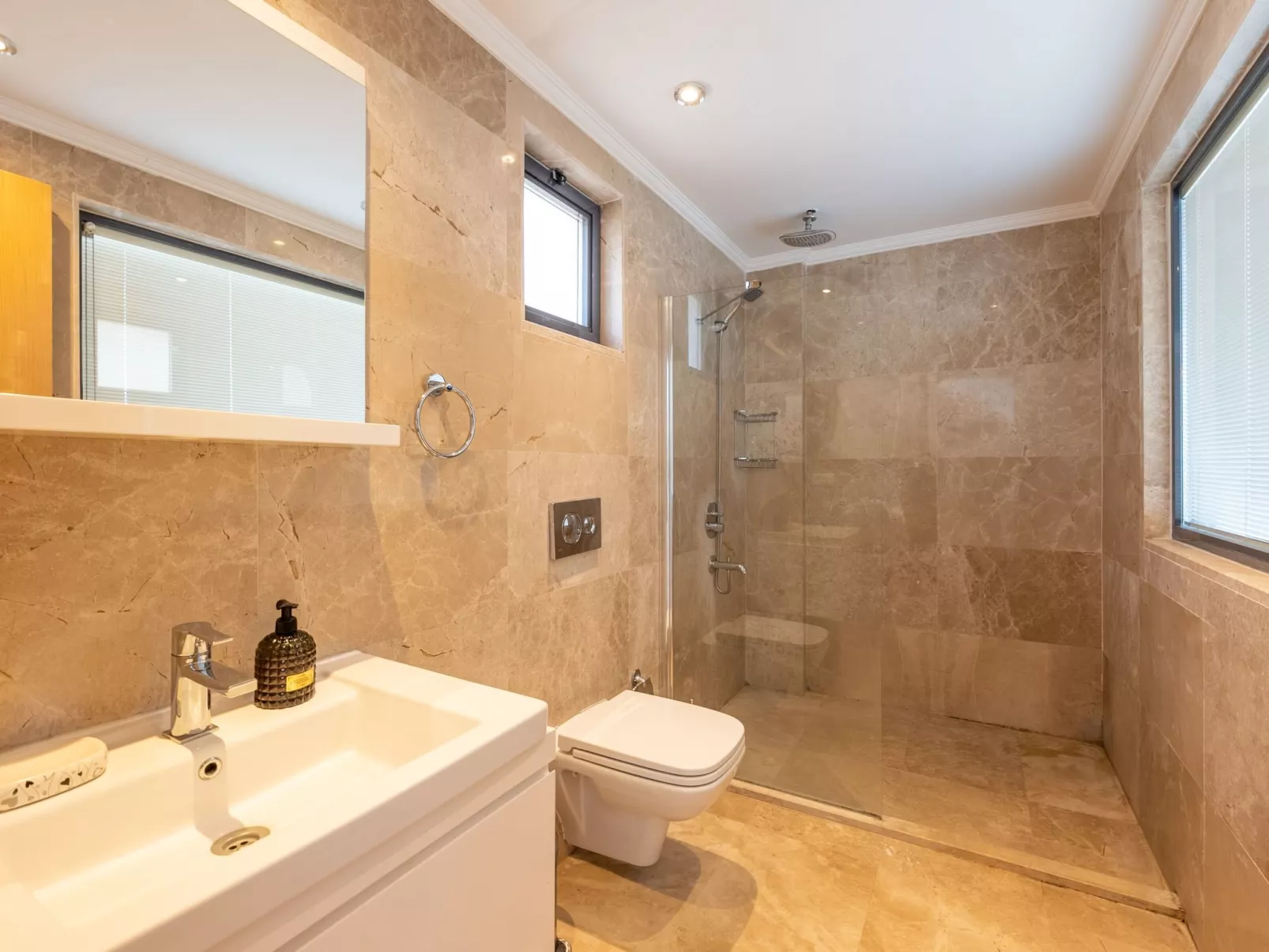 Villa mit Traum-Meerblick für 12 Personen-Binnen