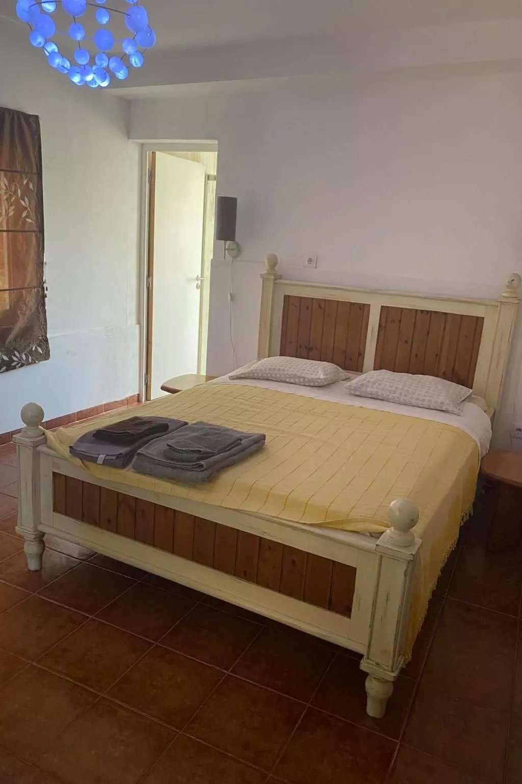 Mit Pool und 5 Schlafzimmern für 10 Personen.-Binnen