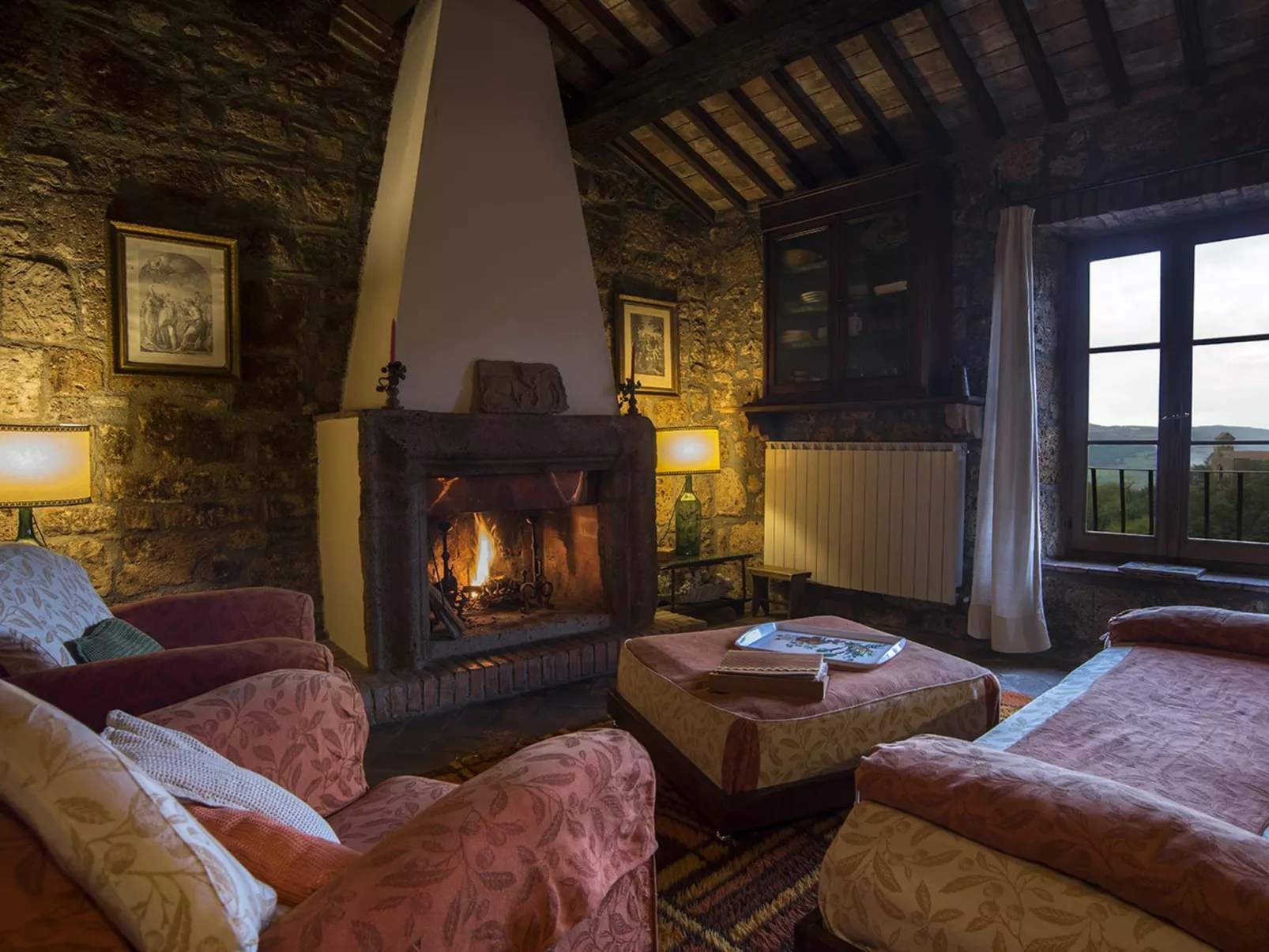 Romantische Unterkunft, in einem Schloss, mit Schwimmbad-Binnen