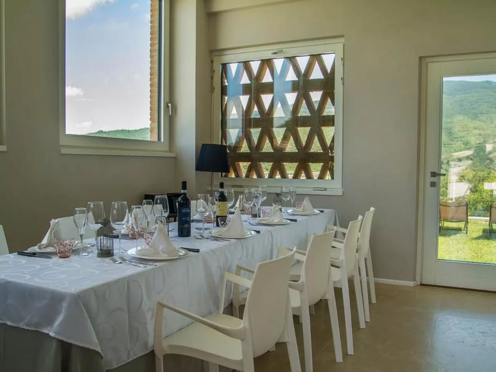 Ferienvilla "Fonte Vento" mit Infinity-Pool-Image-tags.info