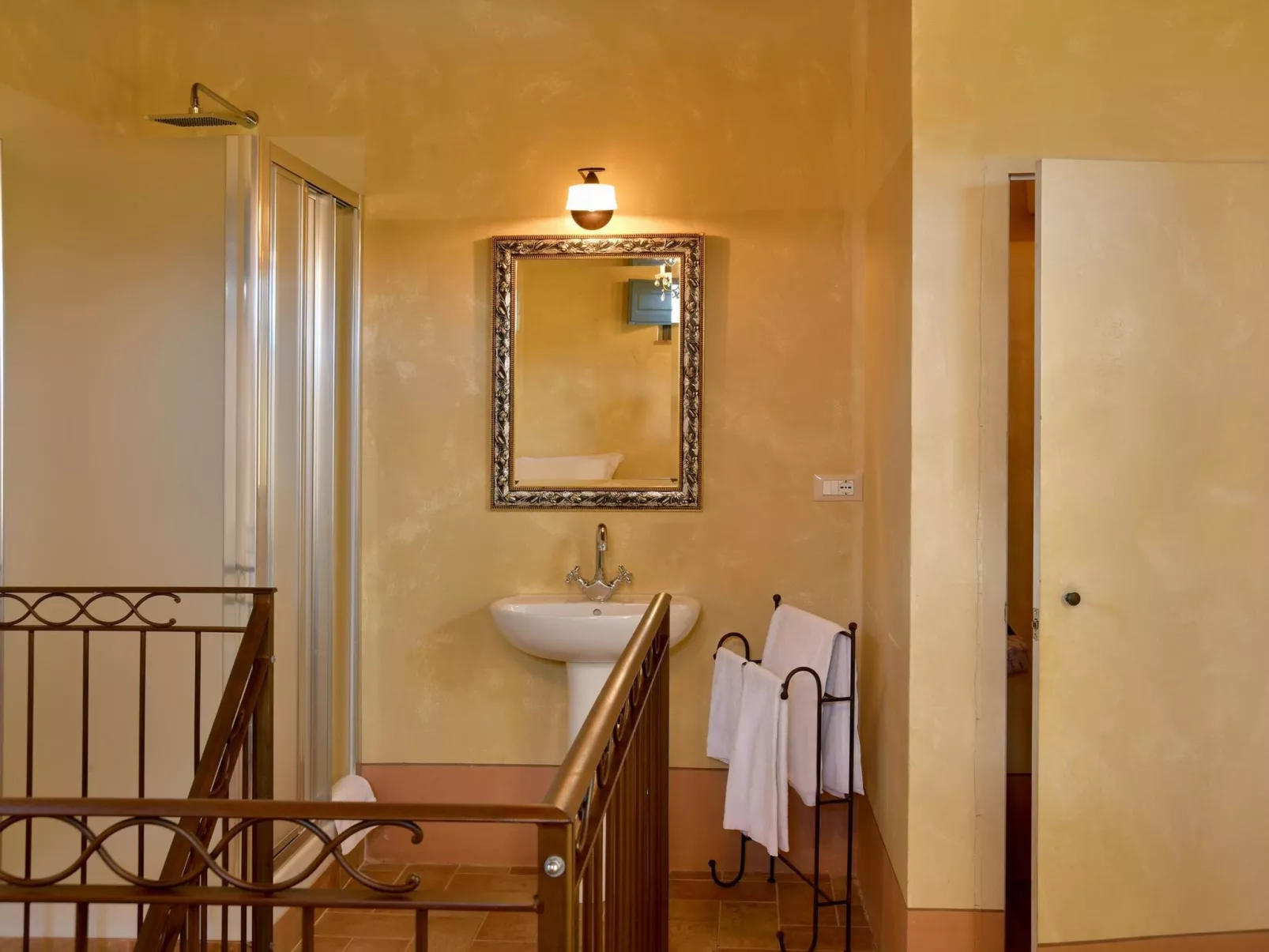 Ferienvilla 'Girasole Leccino'-Image-tags.info