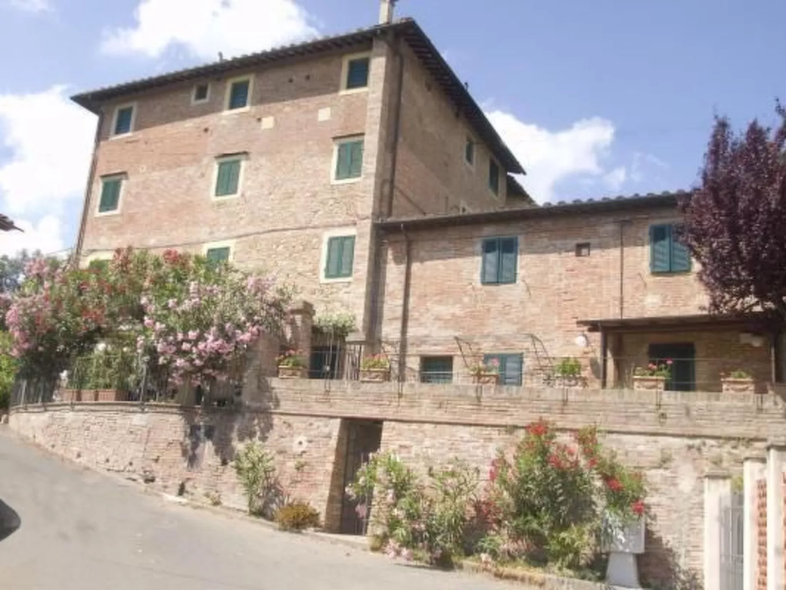 Appartement in Palaia mit Großem Garten-Image-tags.info