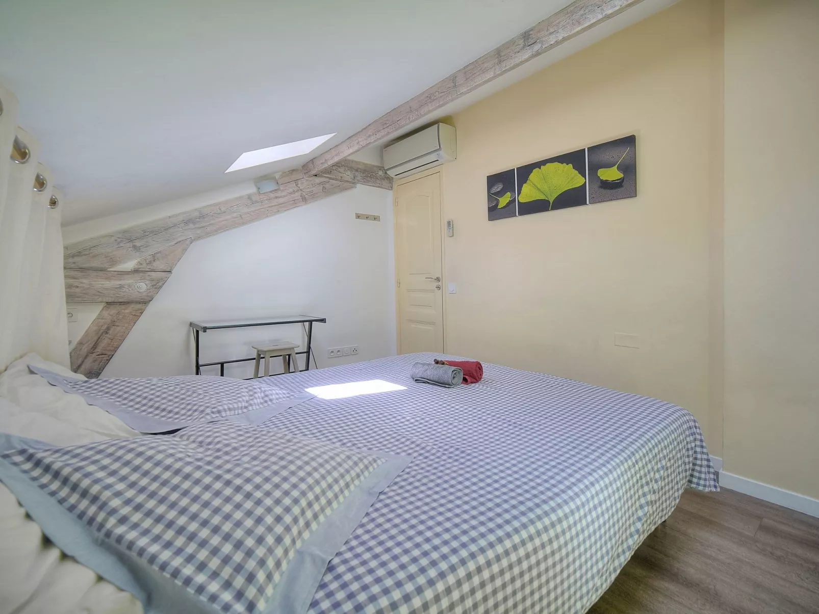 Loftartige Wohnung in ruhiger Lage in Cannes-Binnen