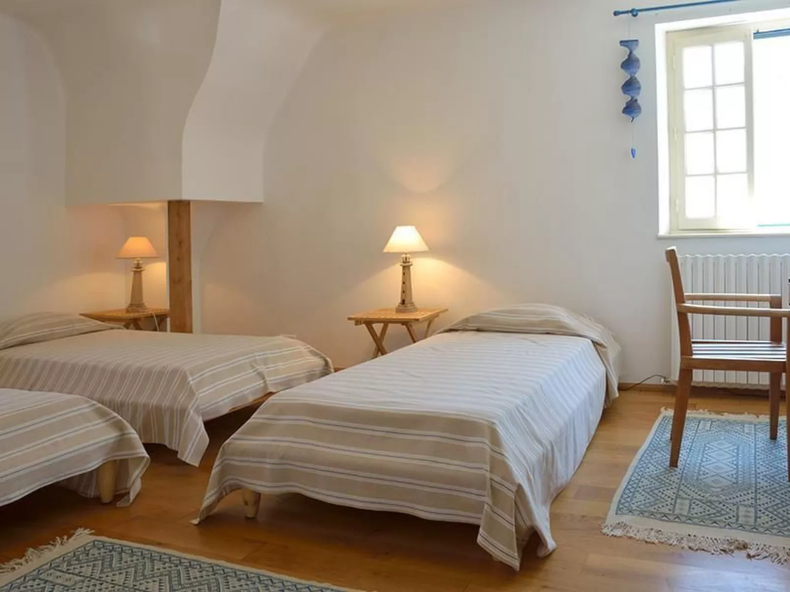 "Men Meur" mit Blick auf das Wasser-Binnen