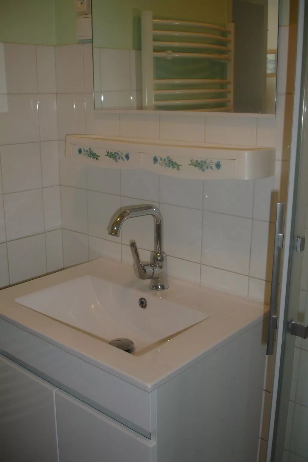 "Pavillon" mit eigenem Parkplatz-Binnen