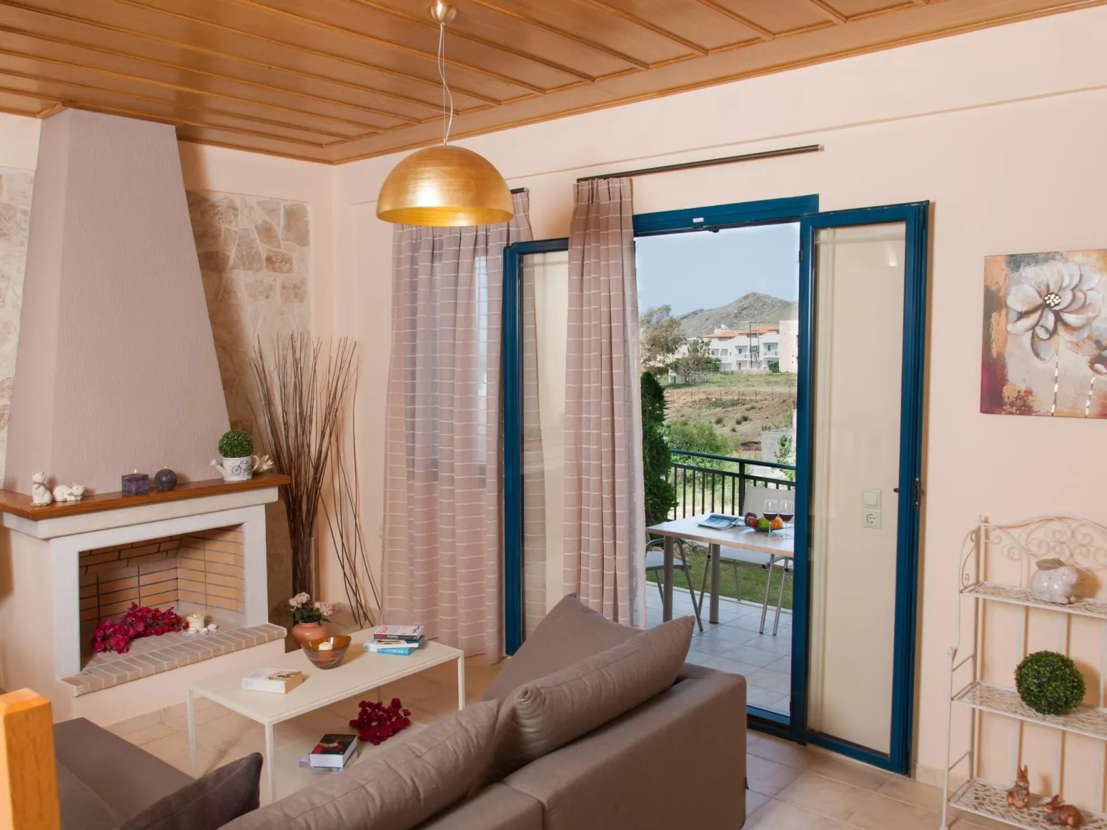 In Panormos mit kleinem Garten,Pool-Image-tags.info