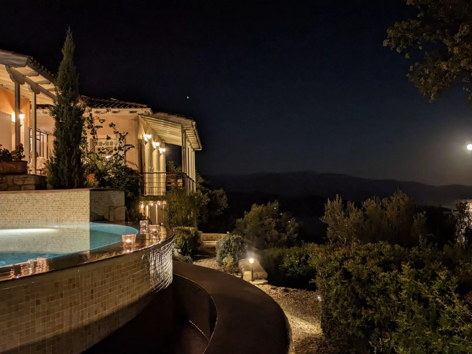 Die Drei Grazien, luxuriöse Villa mit eigenem Pool-Buiten