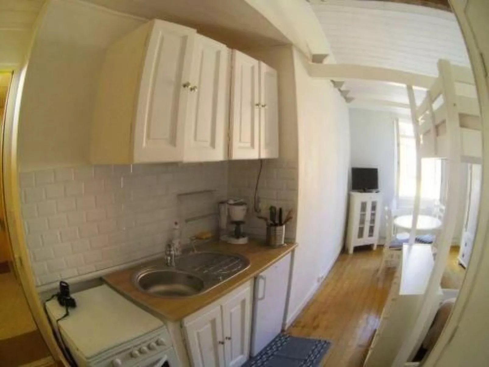 Joli studio pour 2 personnes-Binnen