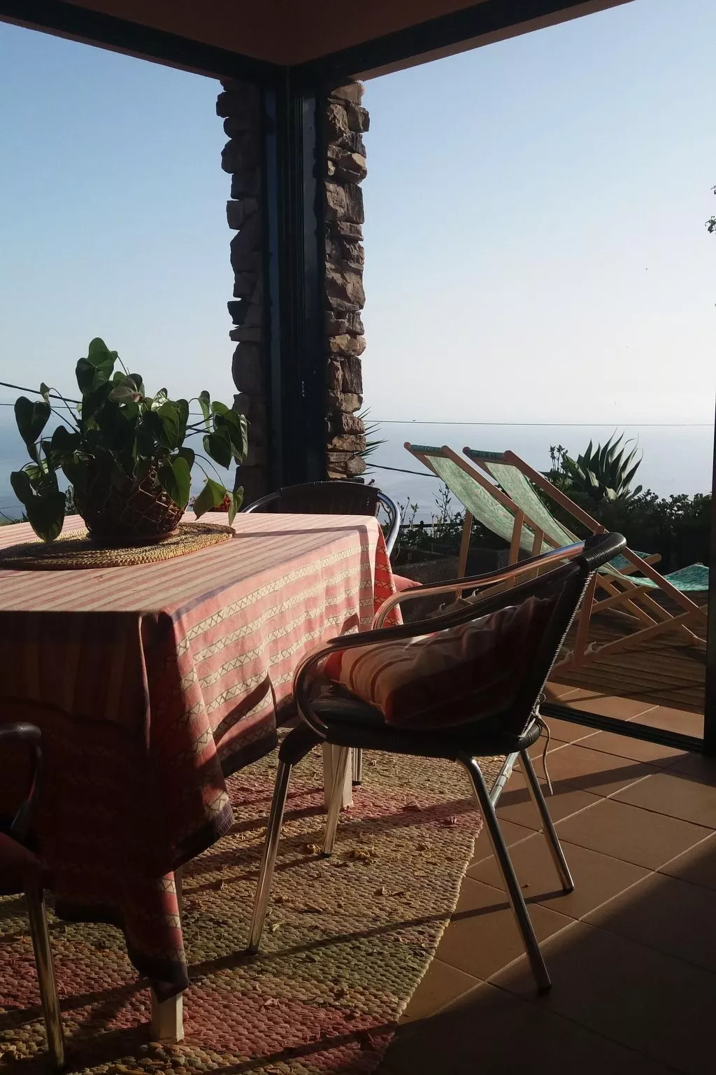 Für 4 Personen ca. 90 m&sup2; in Estreito da Calheta, Madeira (Südküste von Mad-Buiten