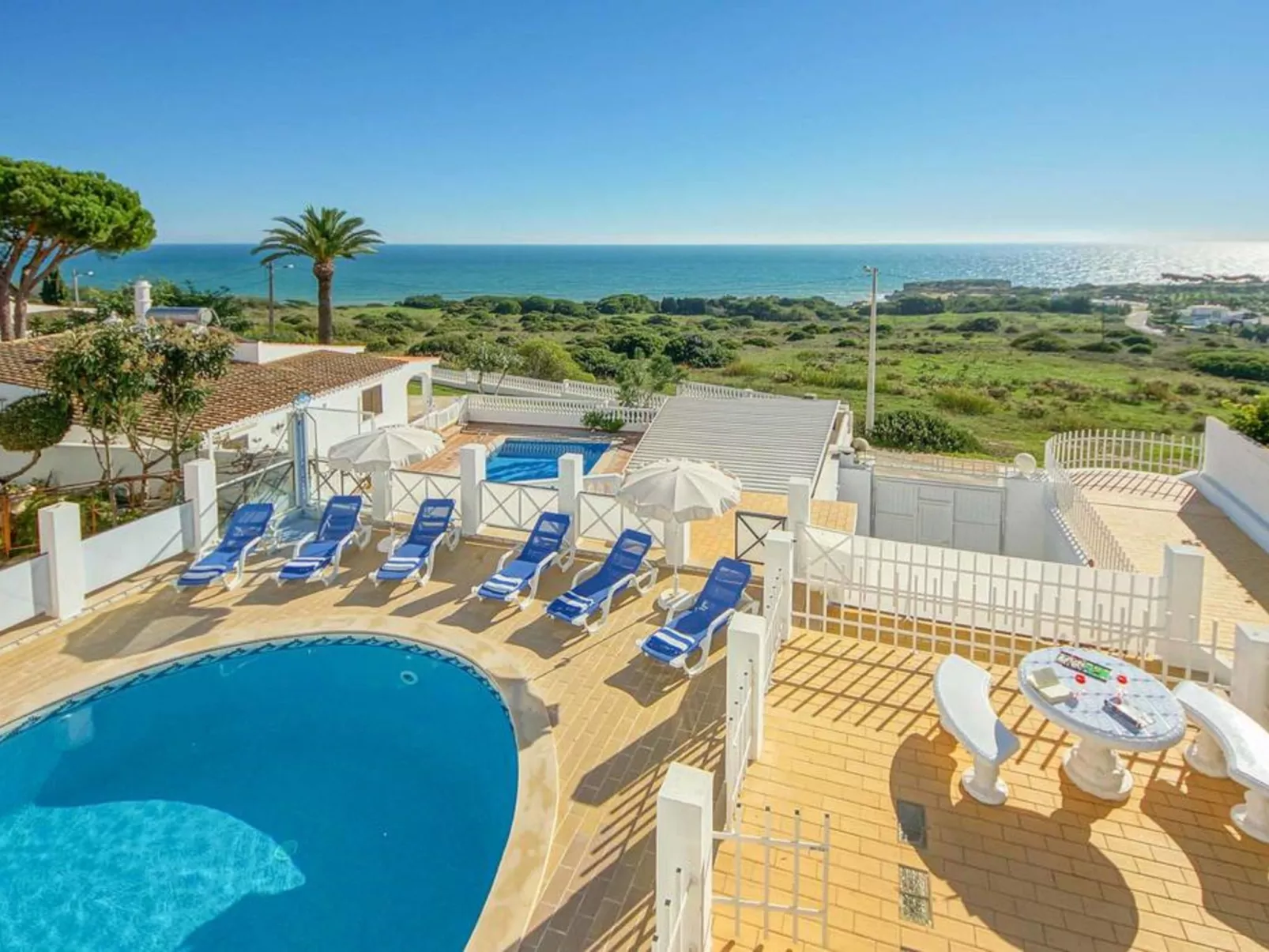 Chalet "Villa Albuar" mit eigenem Pool-Buiten