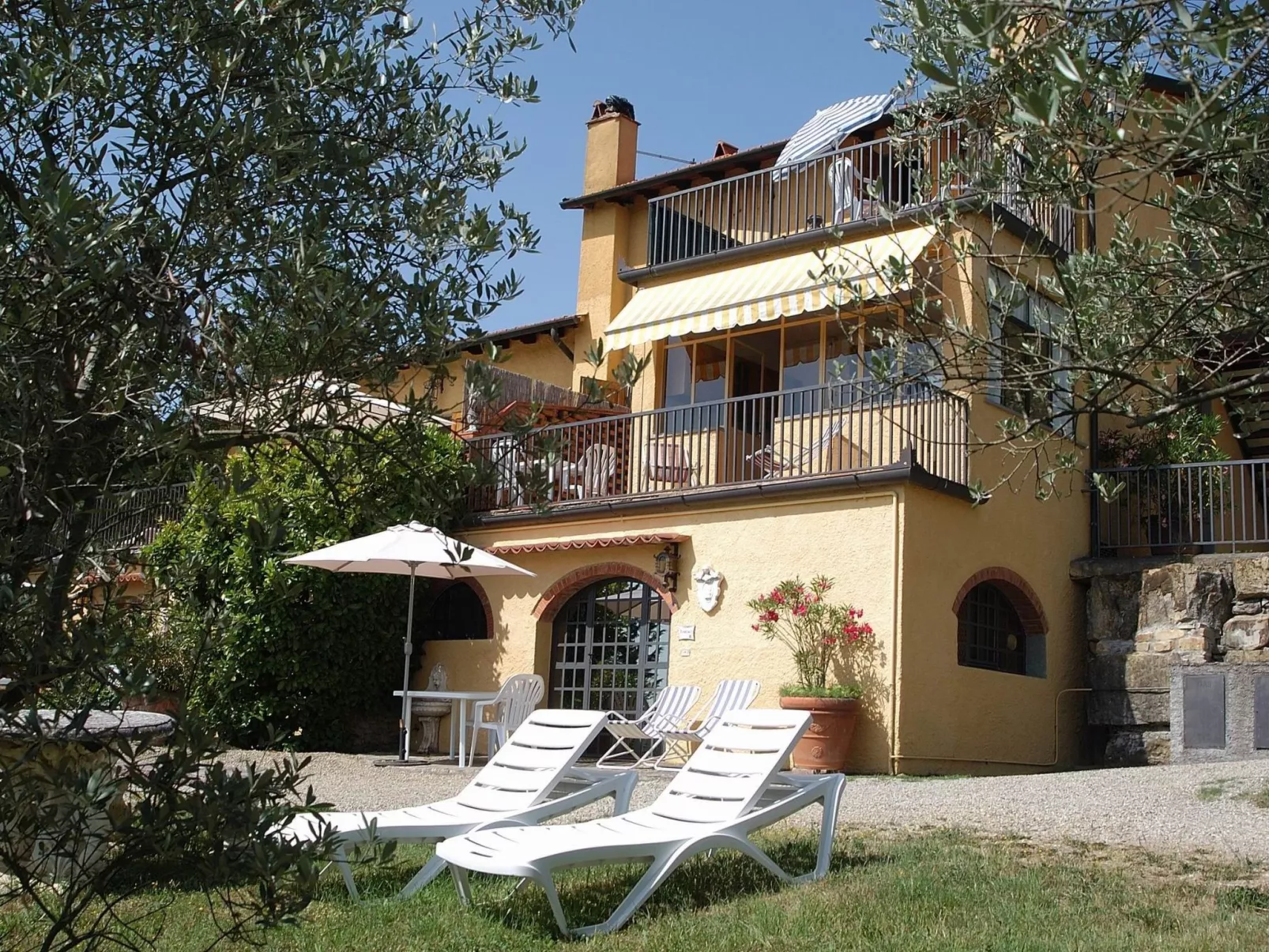 Wohnung Poggio Oro Chianti mit Terrasse-Buiten