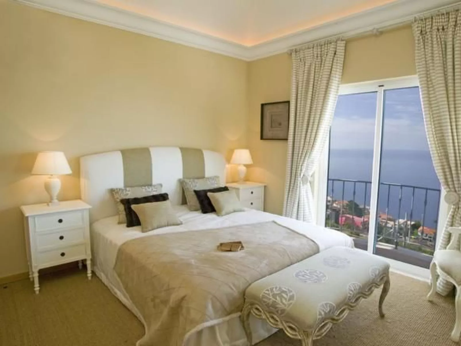 Elegante Ferienwohnung mit Gemeinschaftspool und Wellnessbereich-Binnen