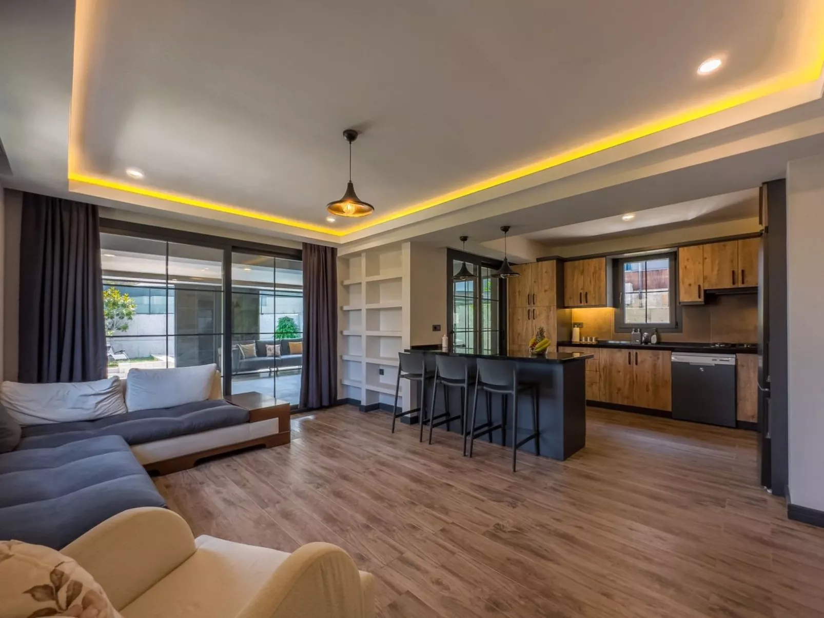 Große Villa in Fethiye Ciftlik-Image-tags.info