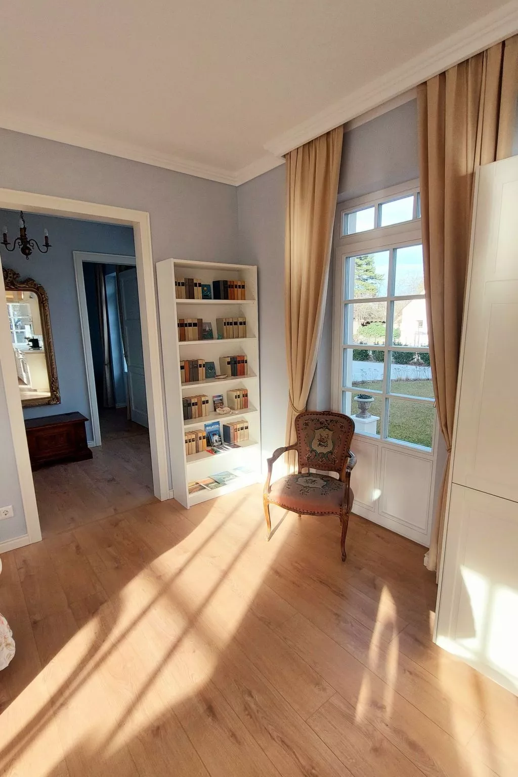 Villa für zehn Gäste 200 Meter vom Strand-Binnen