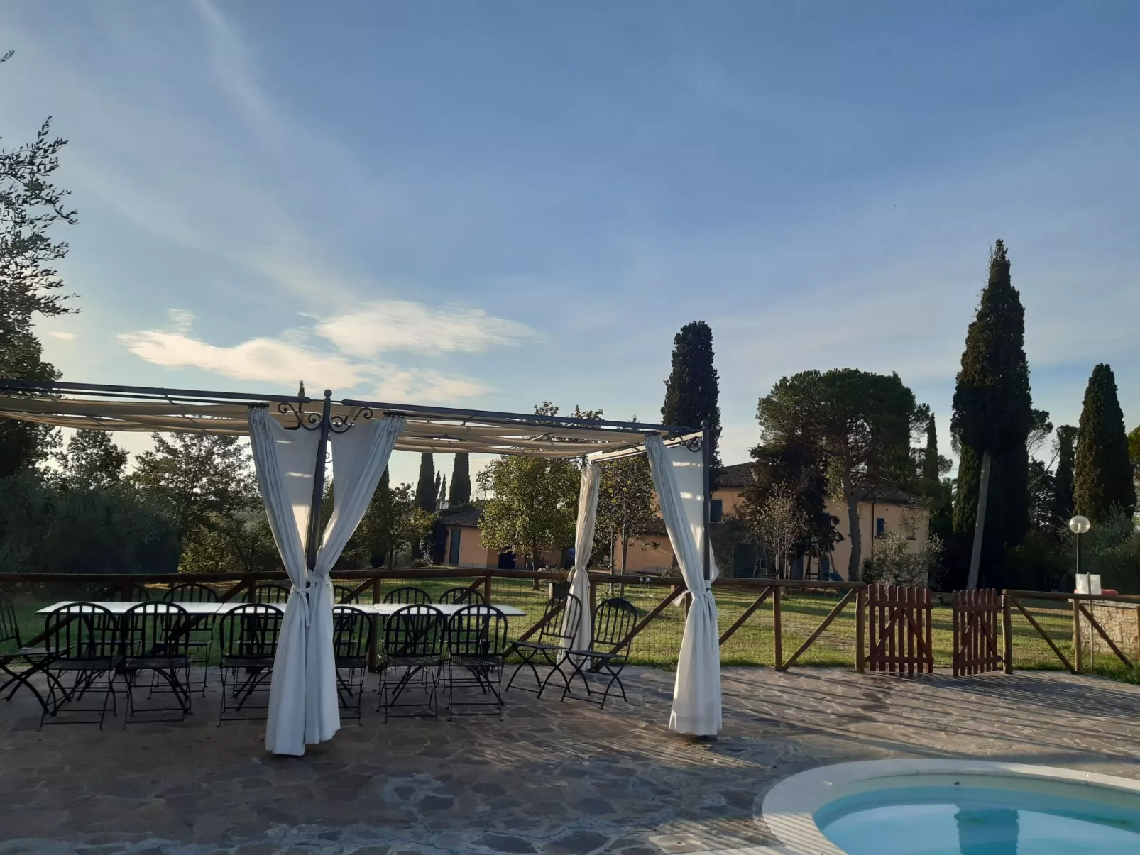 Villa Poggio le Vignacce-Buiten