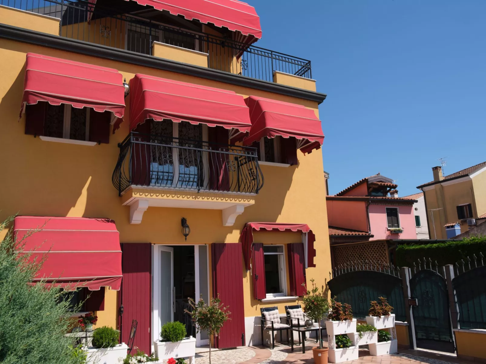 Wohnung mit Meerblick-Buiten