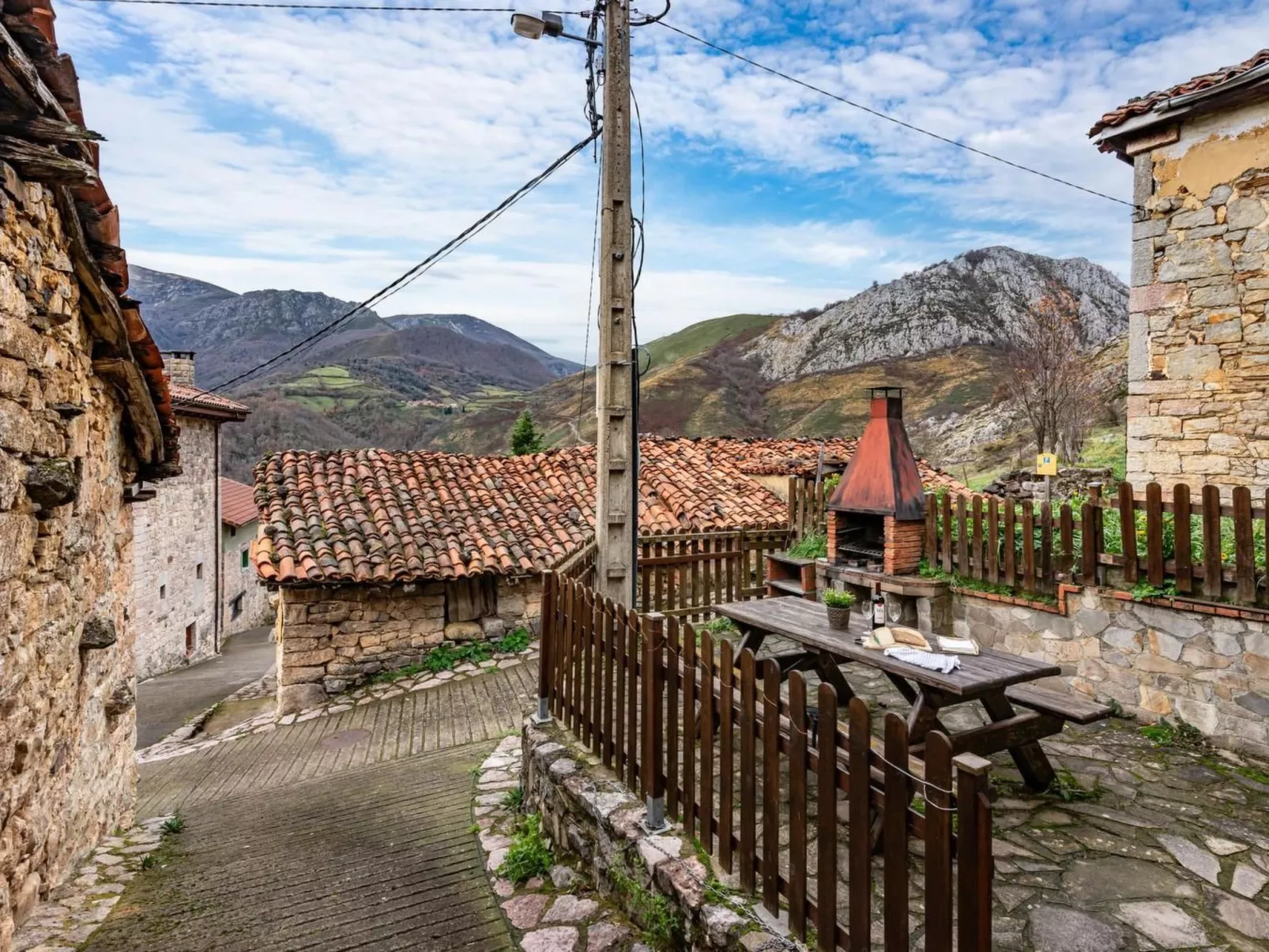 Montegrande, Berghaus in idyllischer Lage-Buiten
