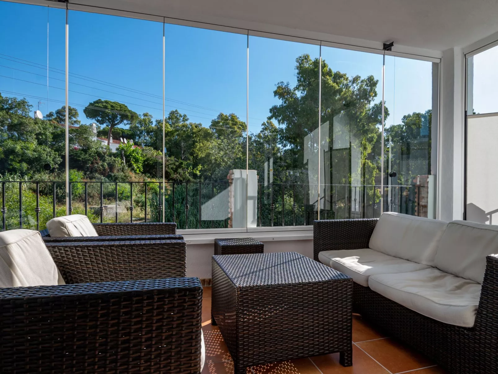 Appartement mit Terrasse-Binnen