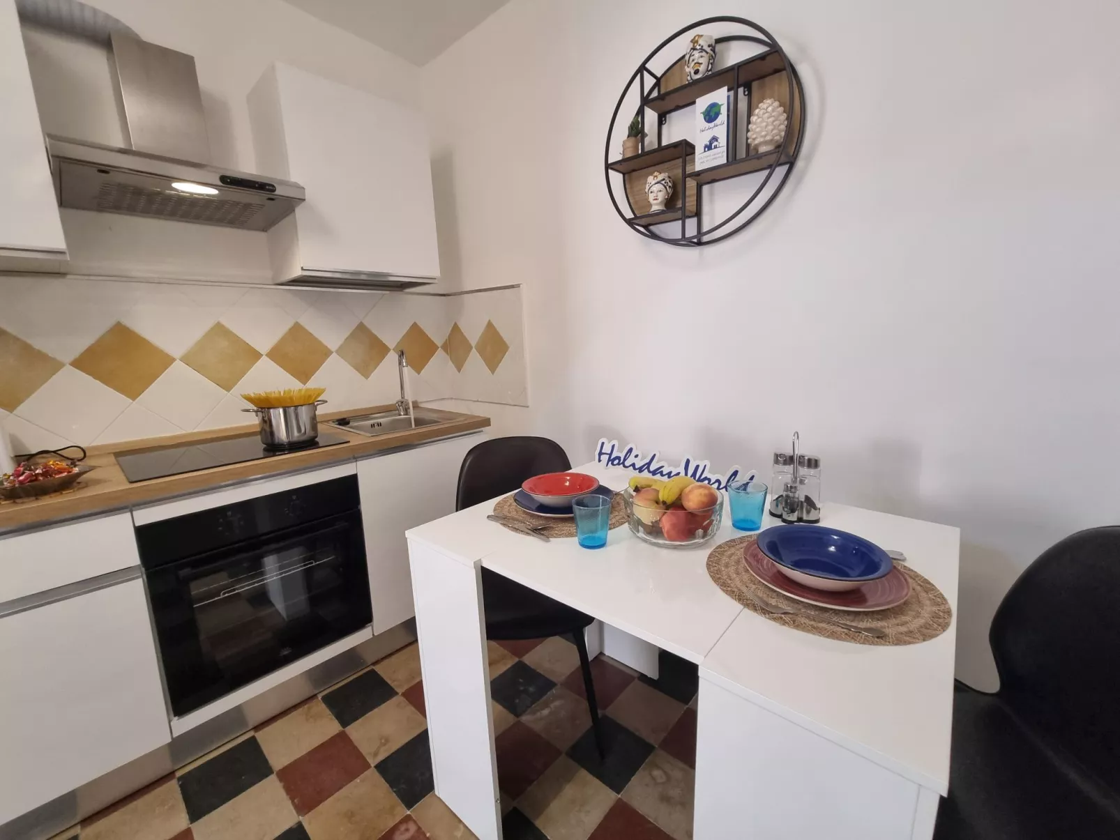 Donna Elisa von Holiday World-Binnen