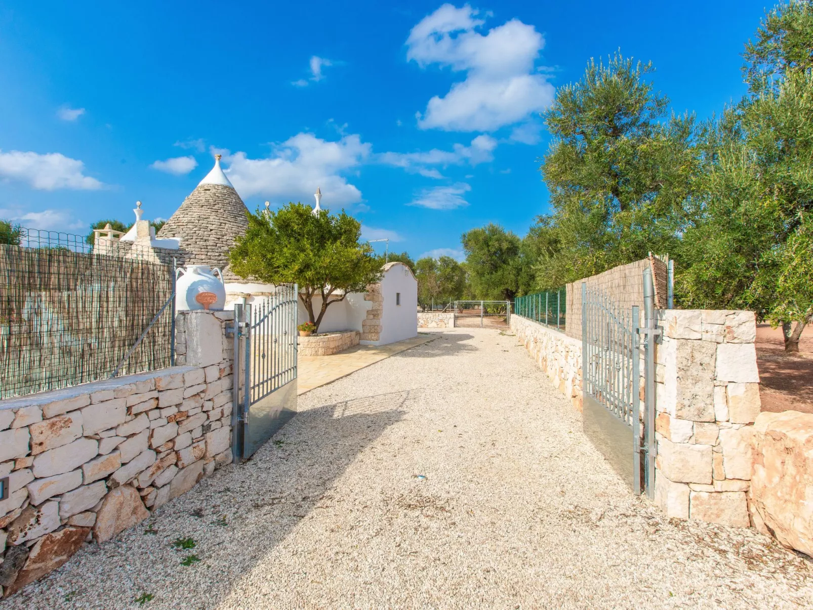 TRULLO  mit pool OSTUNI: Kostenlos: Bettwäsche und Handtücher, 2 Fahrräder, 1 H-Buiten