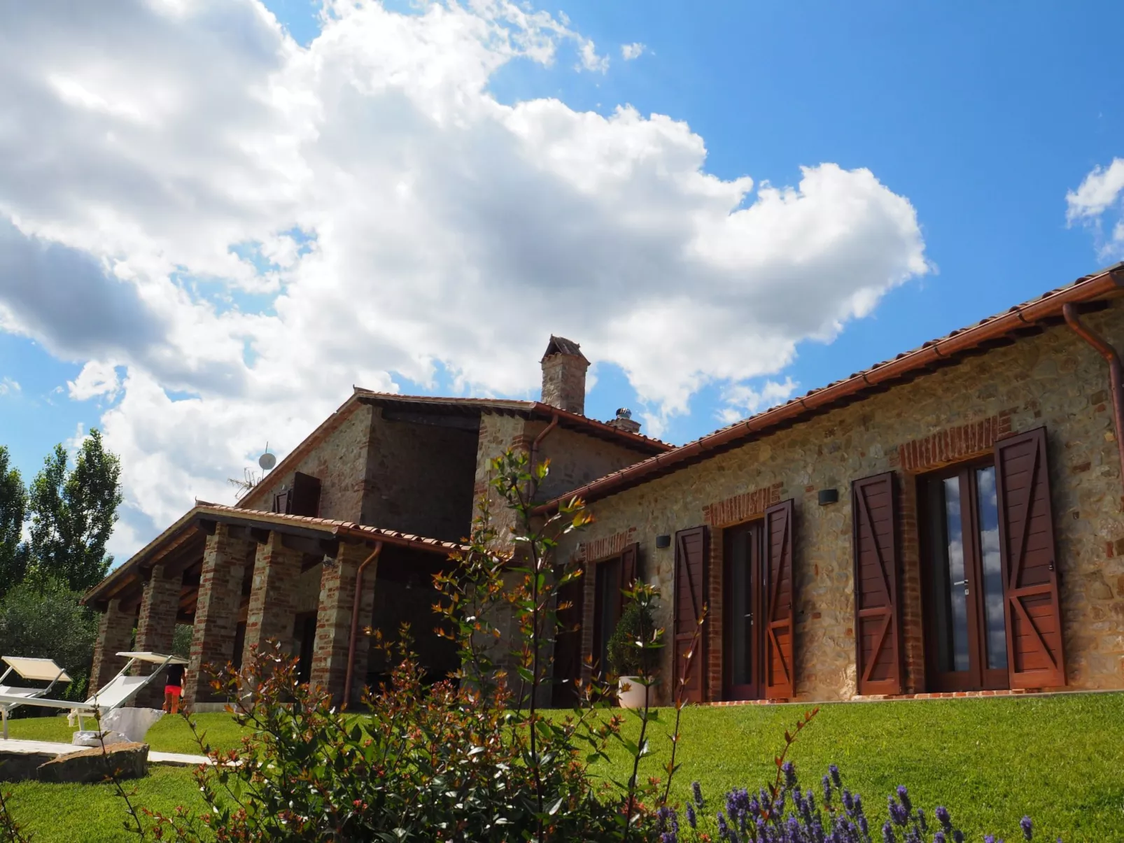 Casale Civitella mit Infinity-Pool-Buiten