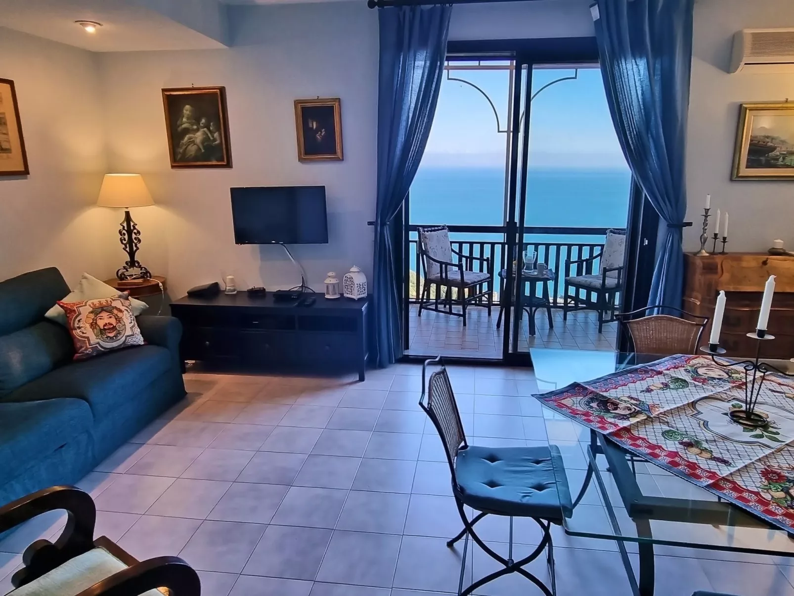 Mit Wasserblick-Binnen