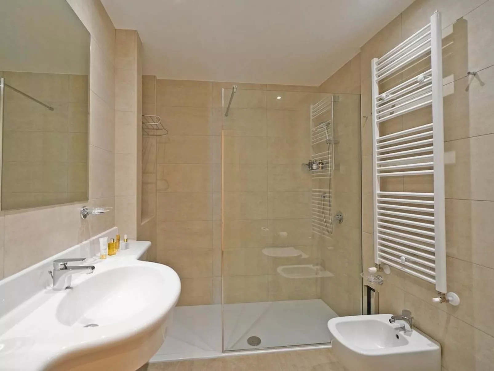 Anwesen "Dany" mit Blick aufs Wasser-Binnen