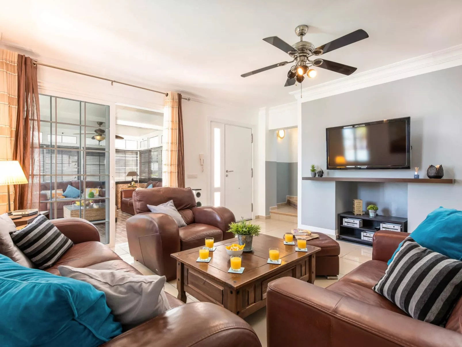 Villa Naranja mit beheiztem Pool und Meerblick-Binnen