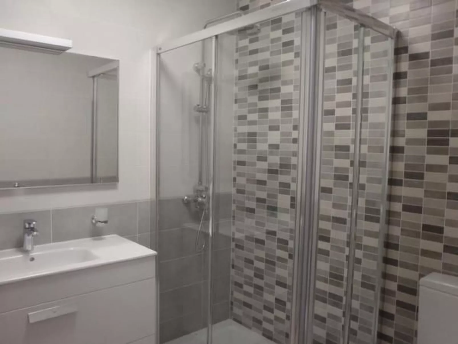 Schöne Wohnung mit Sonnenterrasse und Meerblick-Binnen