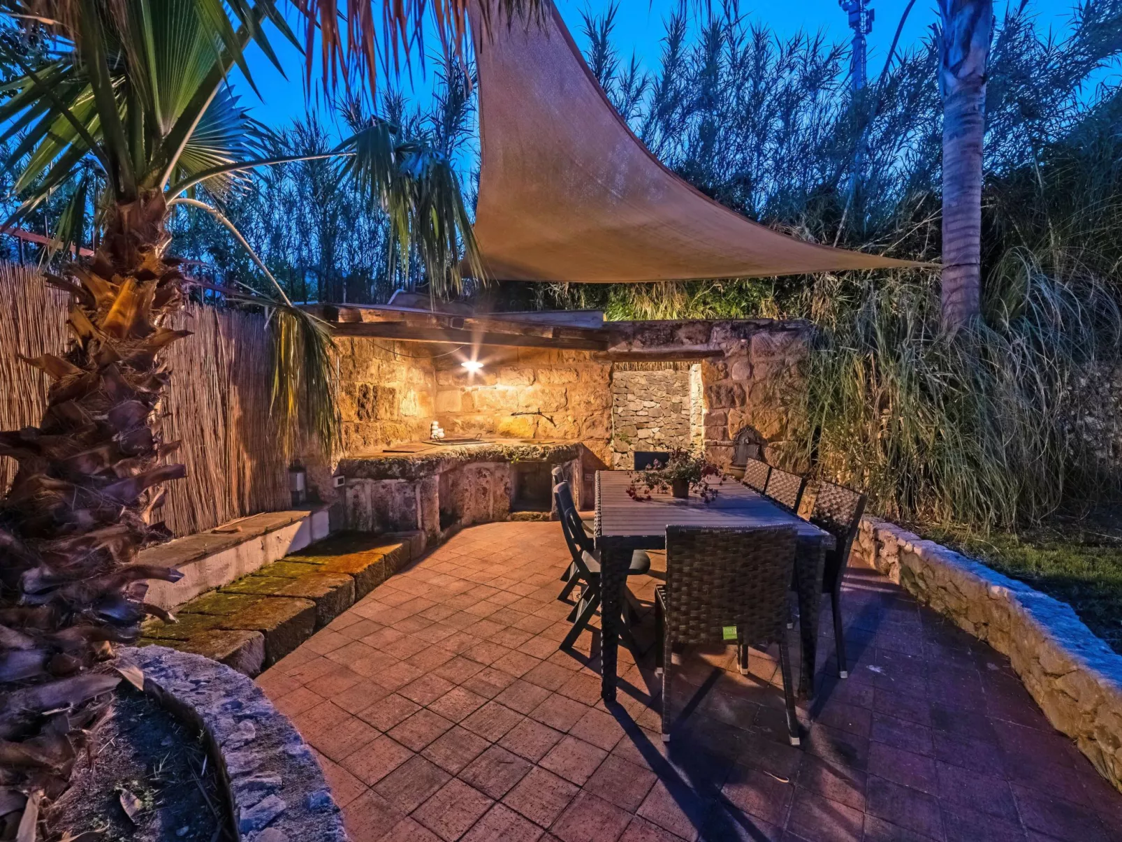 Gemütliches Haus in Carini mit privatem Pool-Buiten