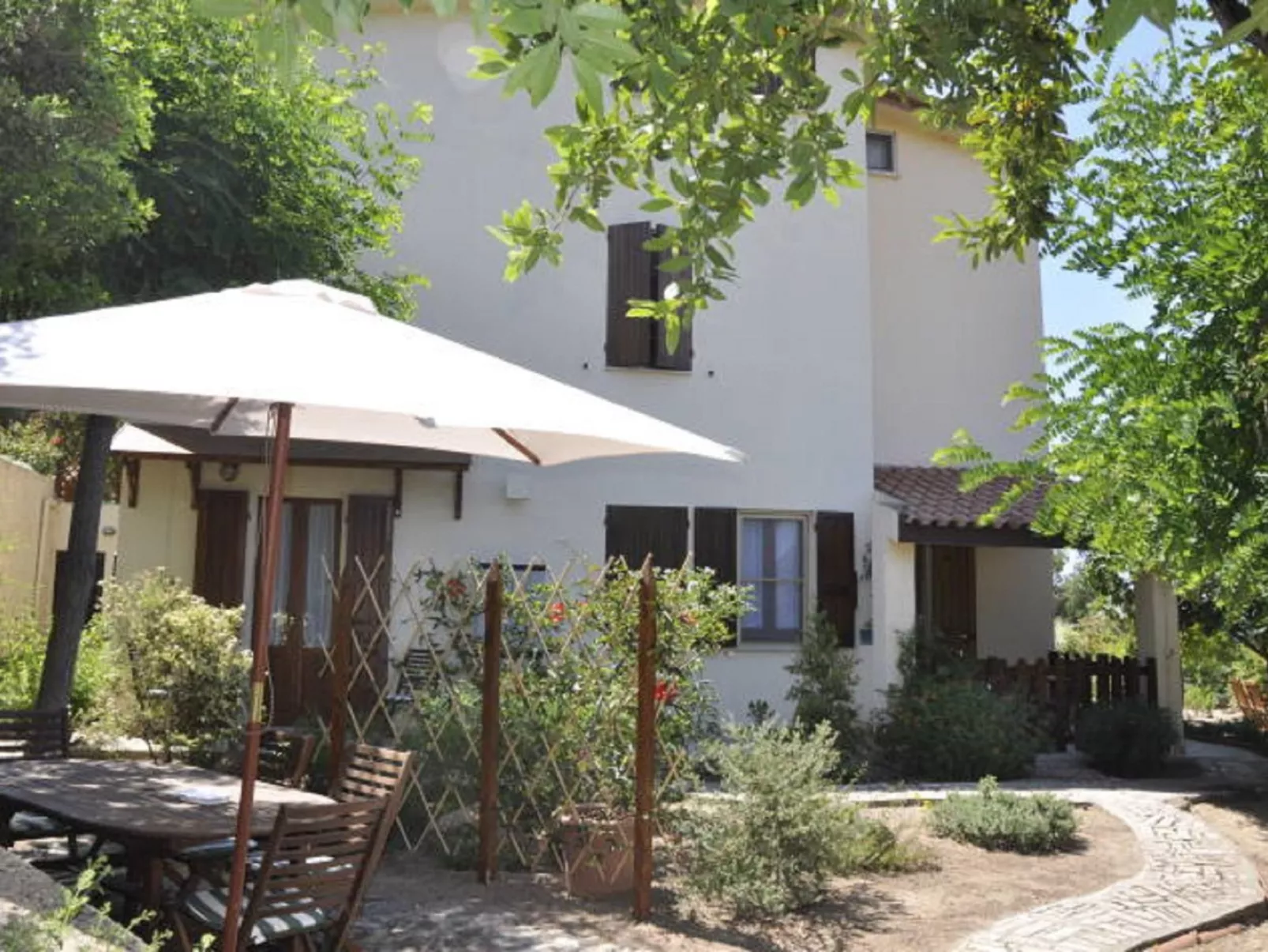 Lubagnu Vacanze- Drei-Zimmer-Wohnung E-Buiten