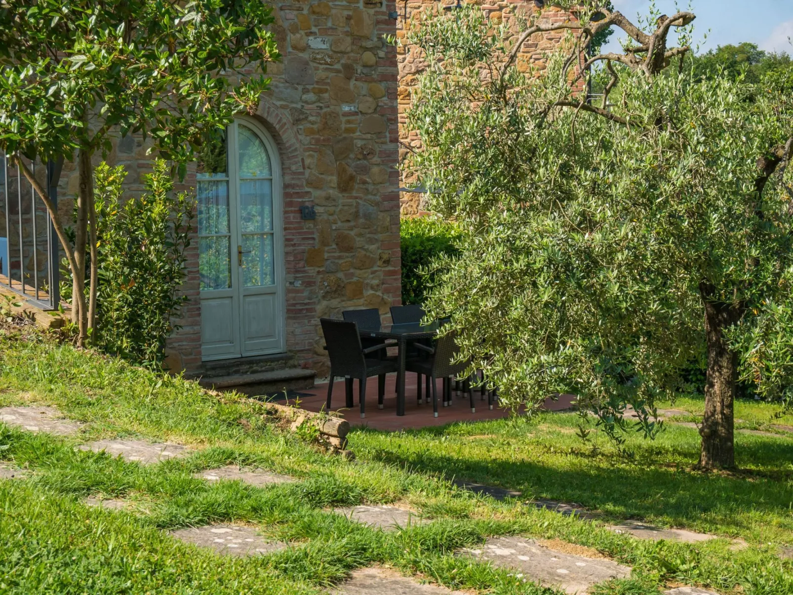 Drei-Zimmer-Wohnungen Borgo Collelungo auf zwei Etagen-Image-tags.info