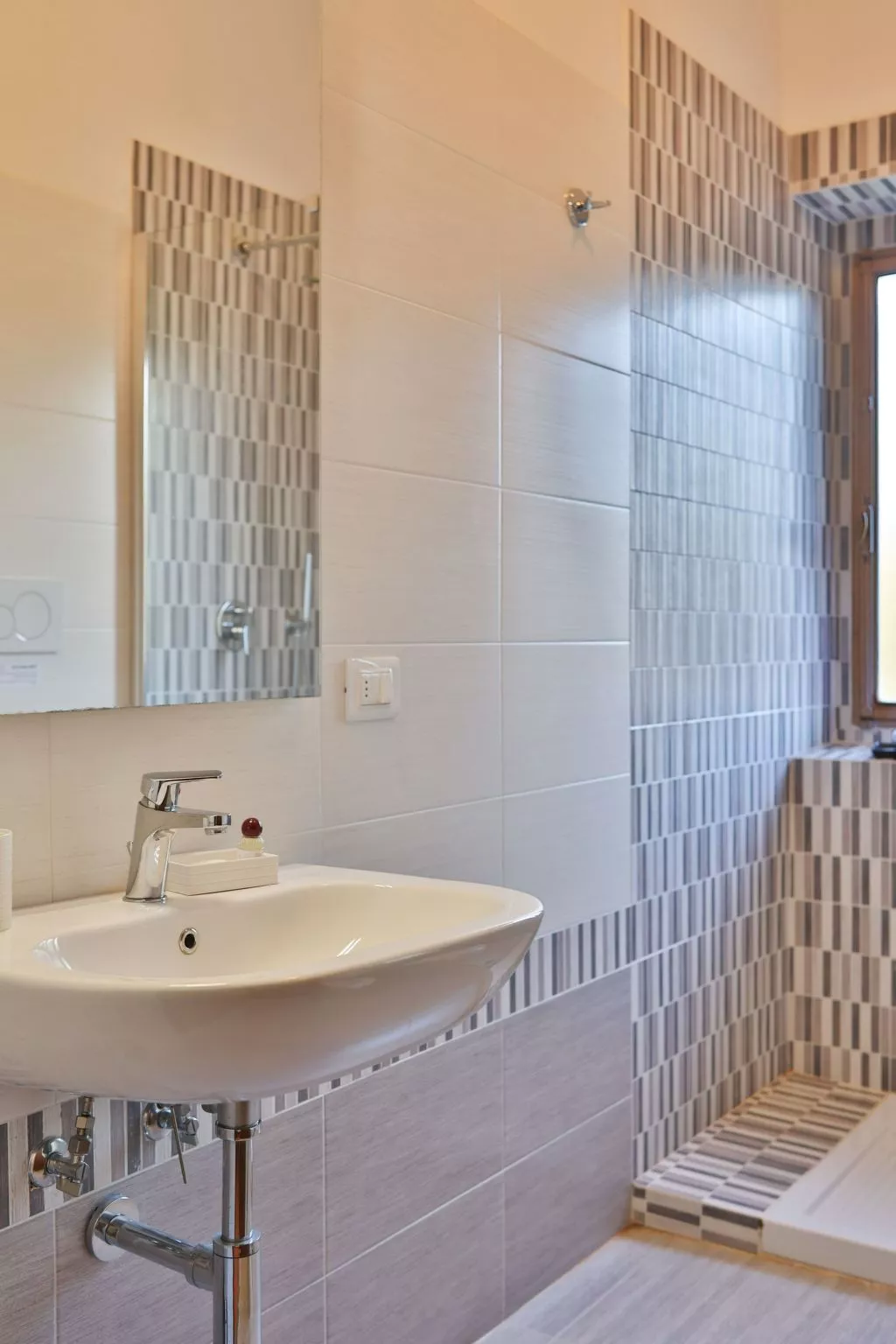 Schönes Apartment mit 2 Schlafzimmern und 2 Bädern-Image-tags.info