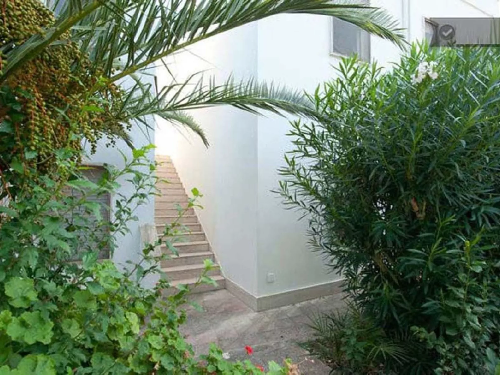 Wohnung in einer Residenz, nur wenige Meter vom Meer entfernt-Image-tags.info