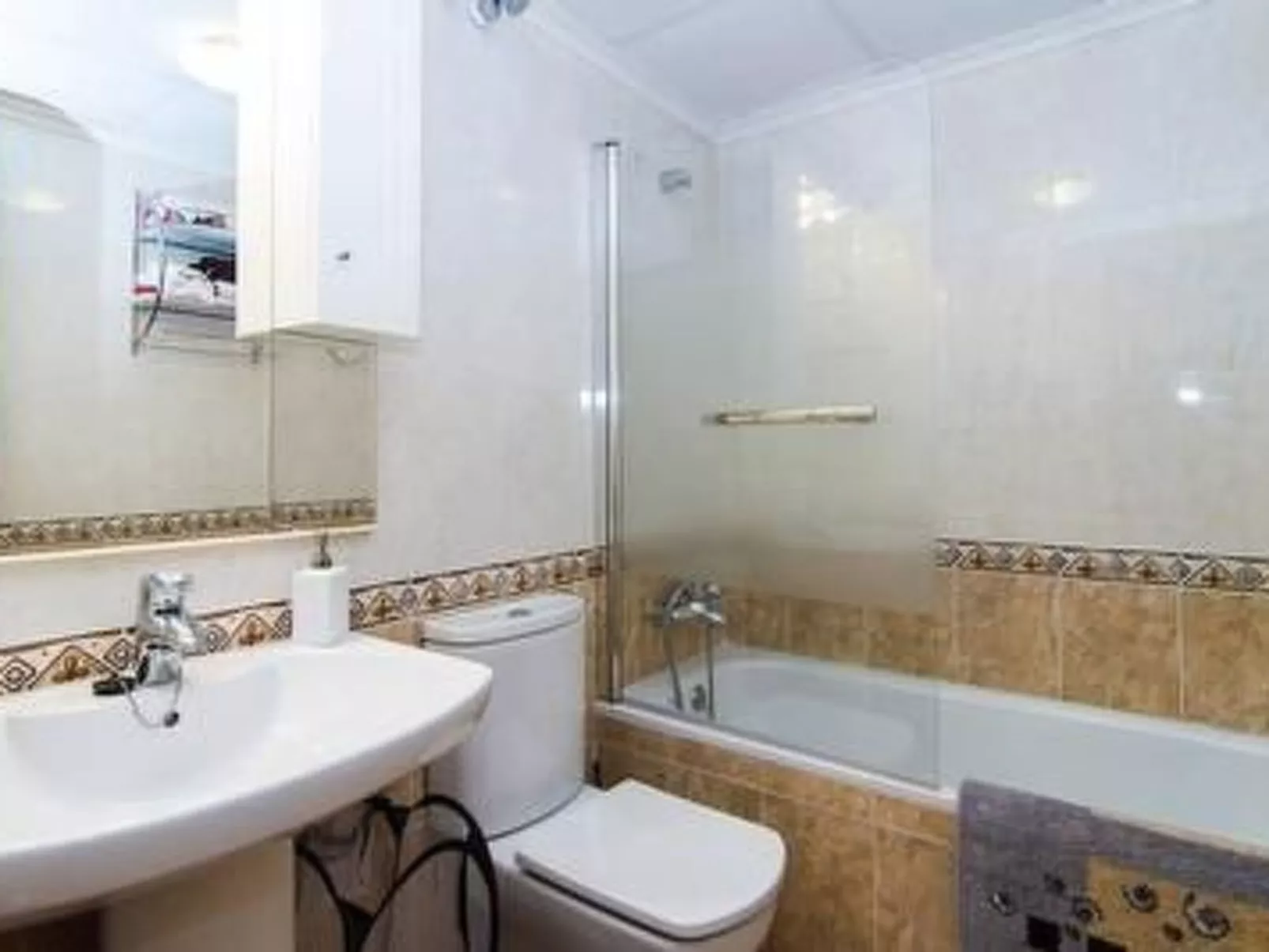 Wohnung mit Terrasse und privatem Pool-Binnen