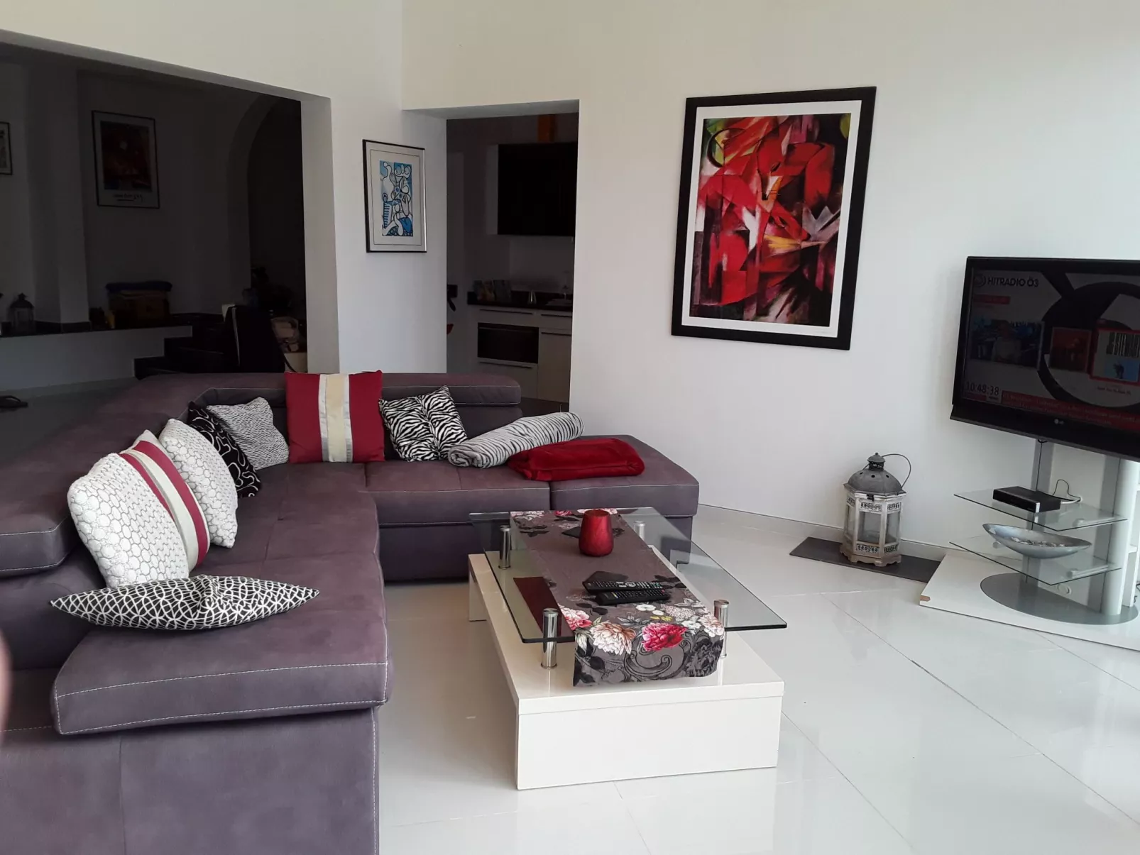 Sonniges Ferienhaus mit Grill, Garten und Pool-Binnen