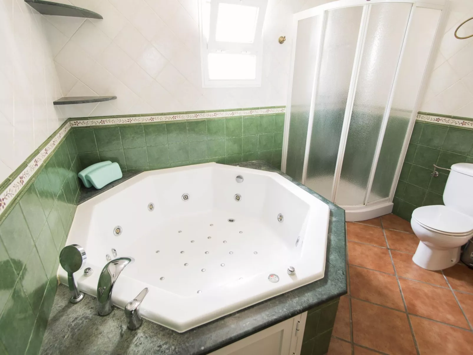 "Angelyn" mit Jacuzzi-Binnen