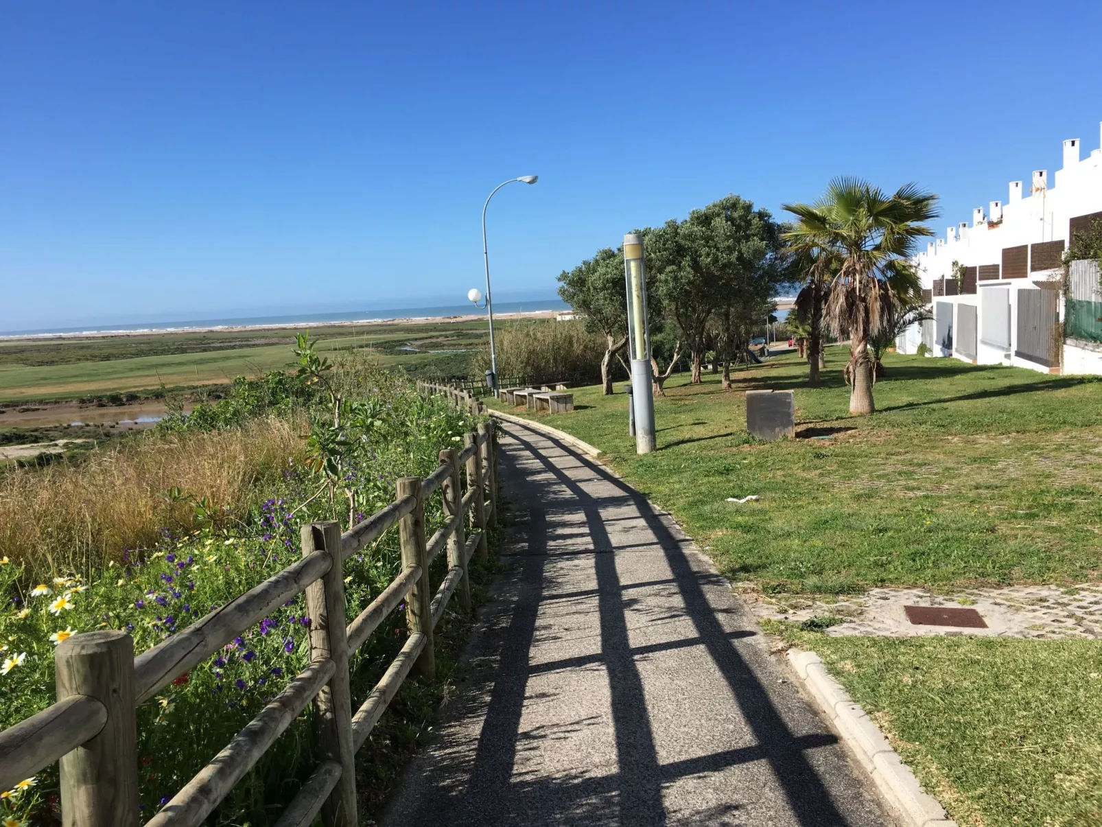 Helle und geräumige Wohnung in Conil-Buiten