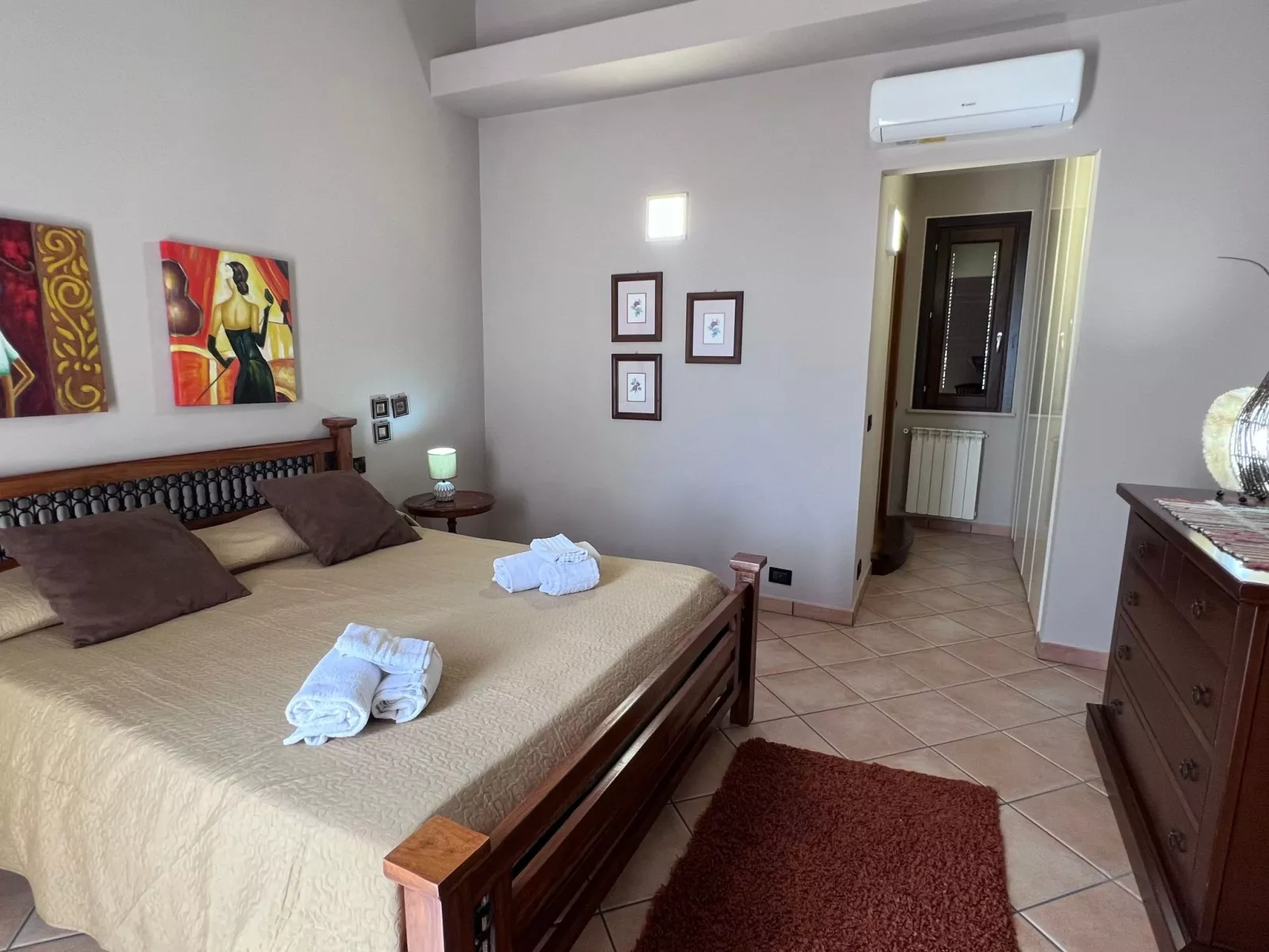 "Bouganvillae" mit Pool-Image-tags.info