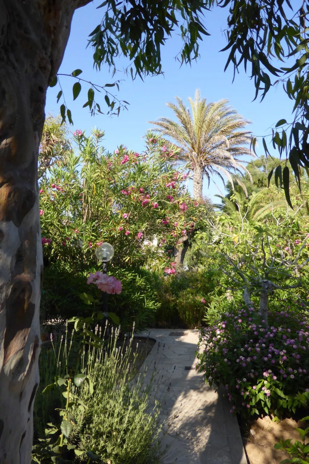 Schöner, neuer und zentraler Bungalow direkt am Sandstrand auf Sizilien-Buiten