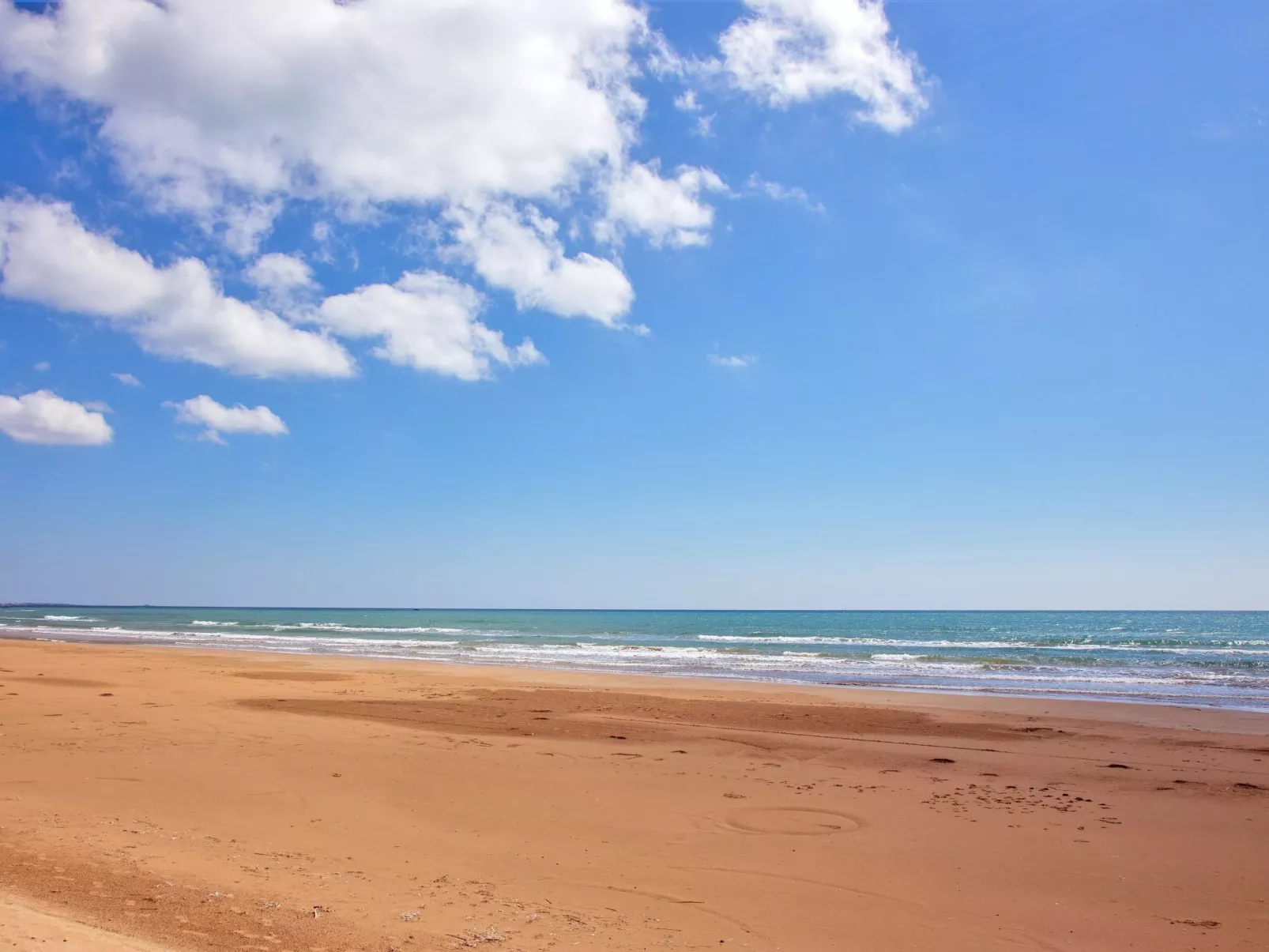 Mit grosser Terrasse direkt am Meer-Omgeving