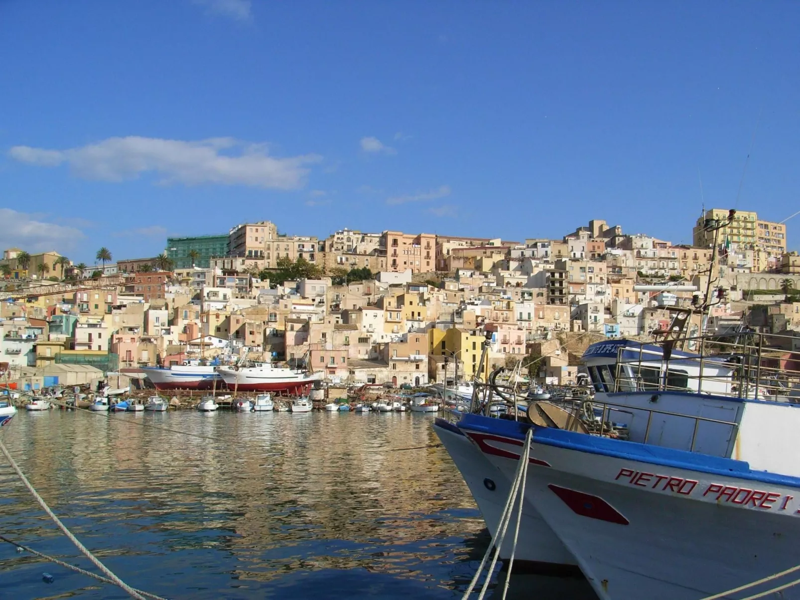 Renella' Wohnung mit Wasserblick-Image-tags.info