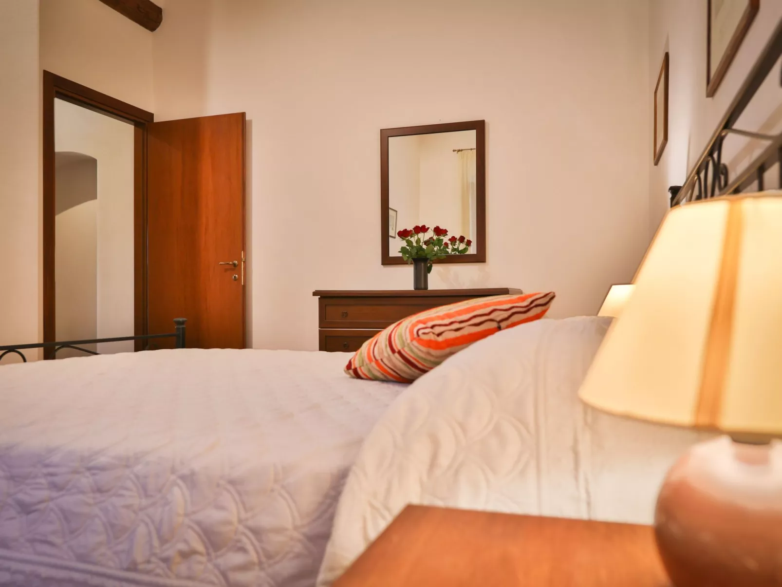 1-Schlafzimmer-Wohnung, die für Rollstuhlfahrer zugänglich ist-Image-tags.info