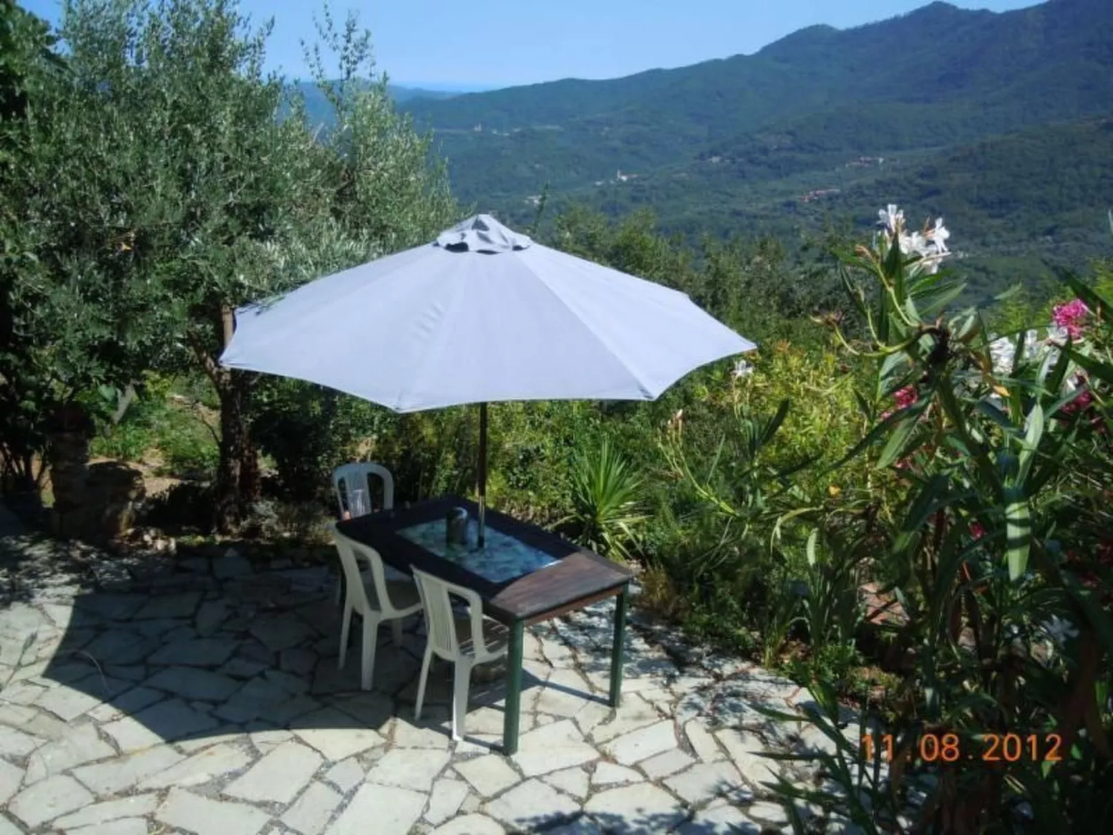 Schönes Ferienhaus mit Garten und Whirlpool-Image-tags.info