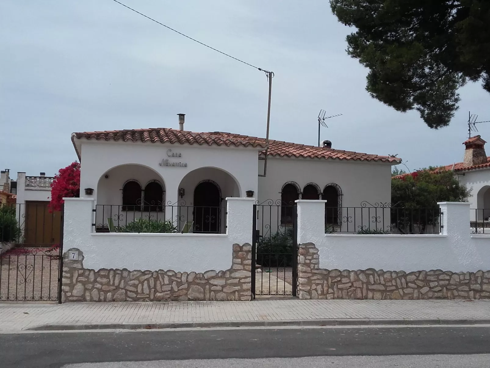 Geräumiges, strandnahes Ferienhaus mit Garten-Image-tags.info