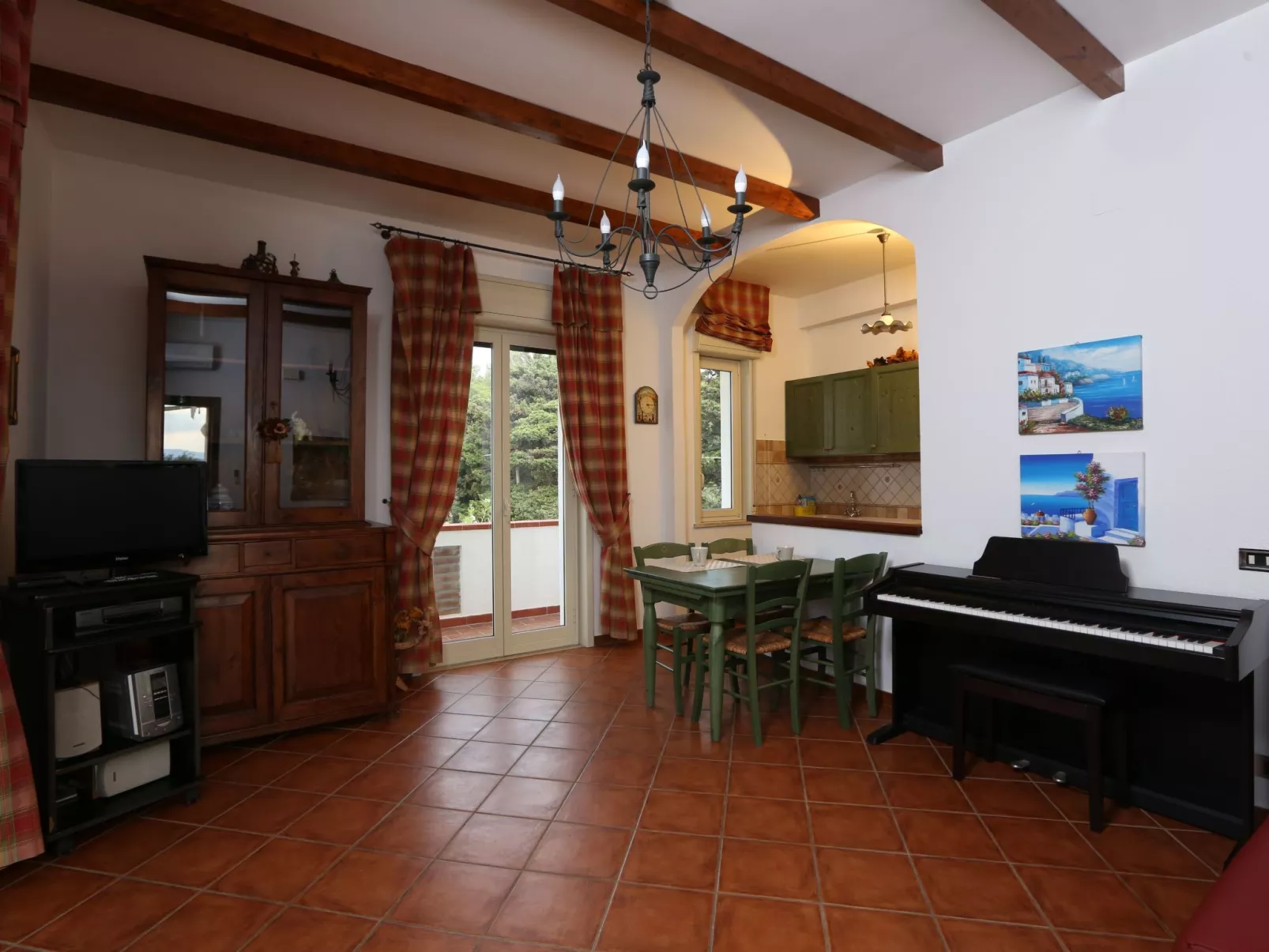 Appartement in Marchesana mit Großer Terrasse-Image-tags.info