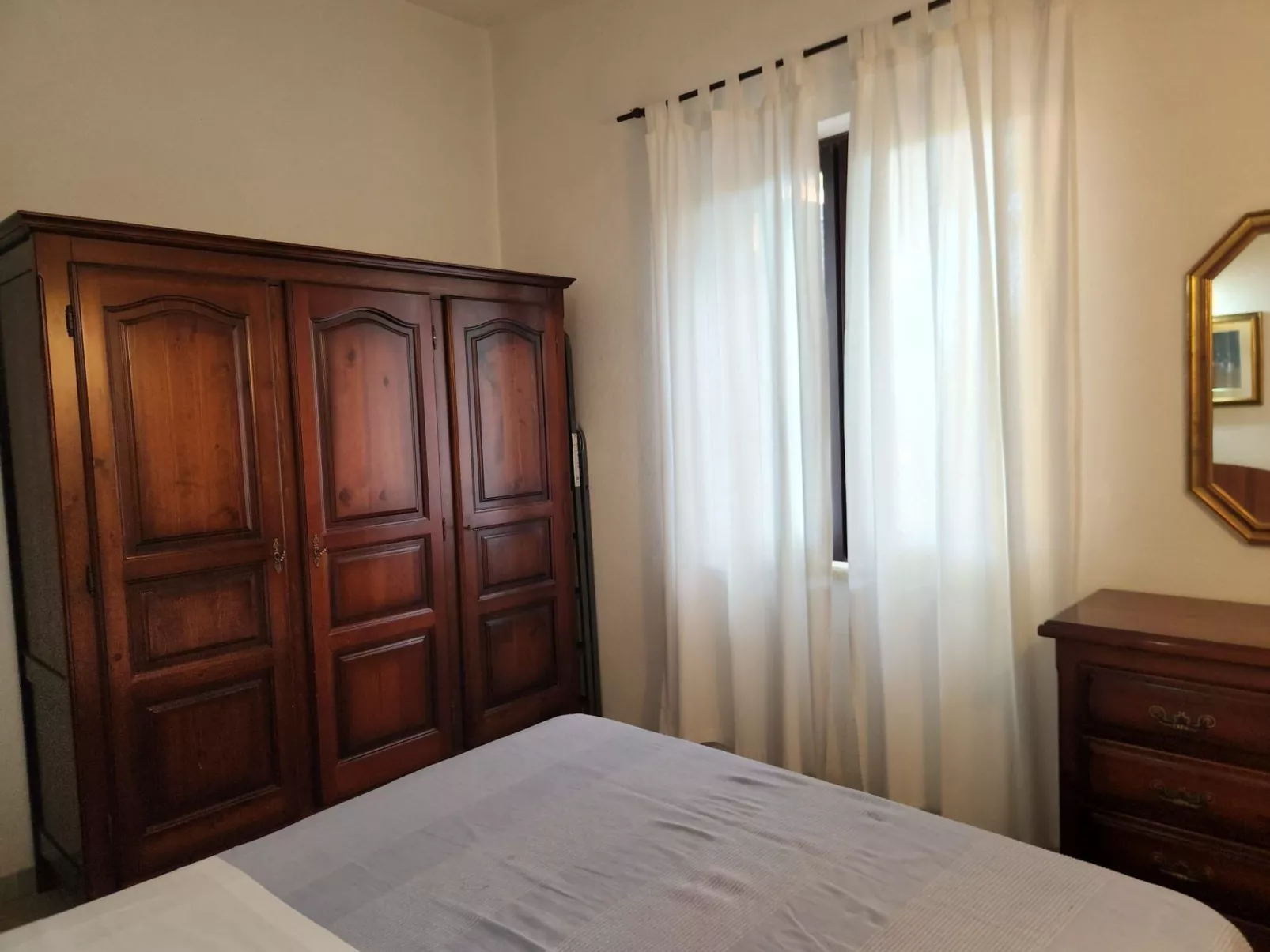 Trilo Mulbery mit großem Garten-Image-tags.info