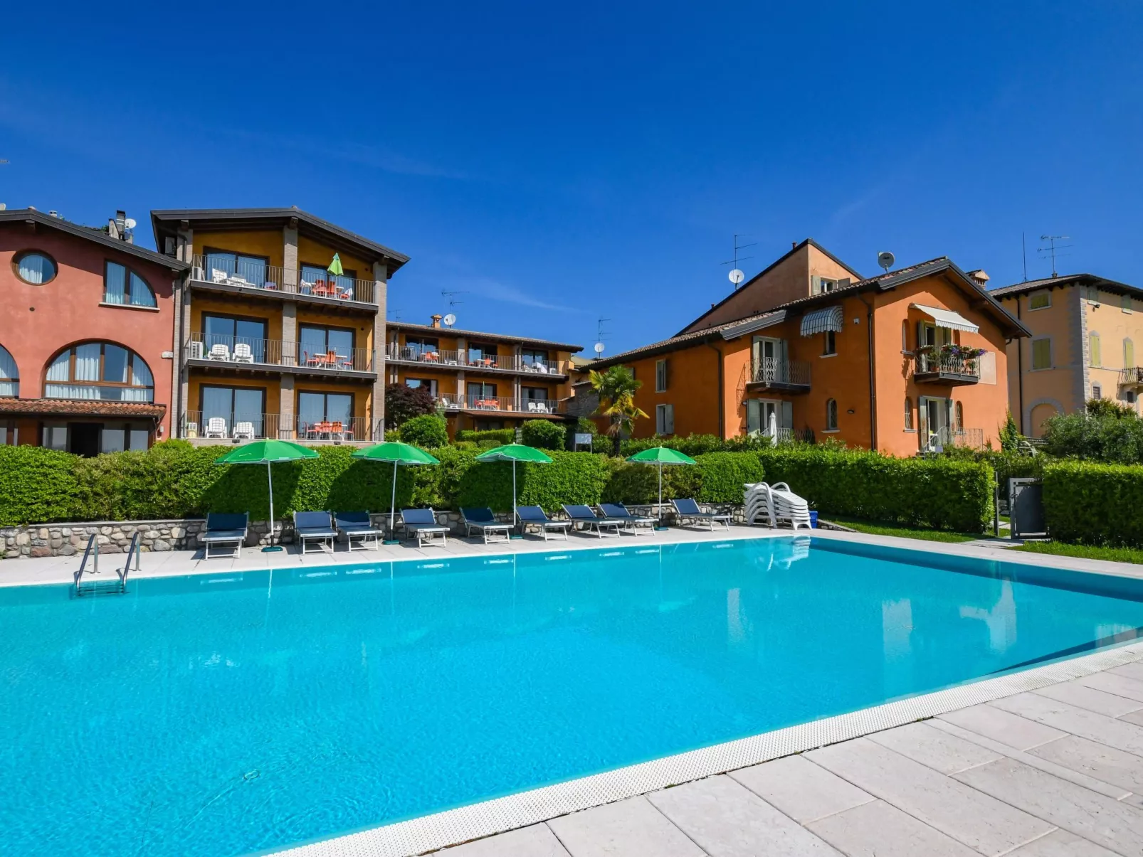 Wohnung in Moniga Del Garda mit Seeblick-Image-tags.info