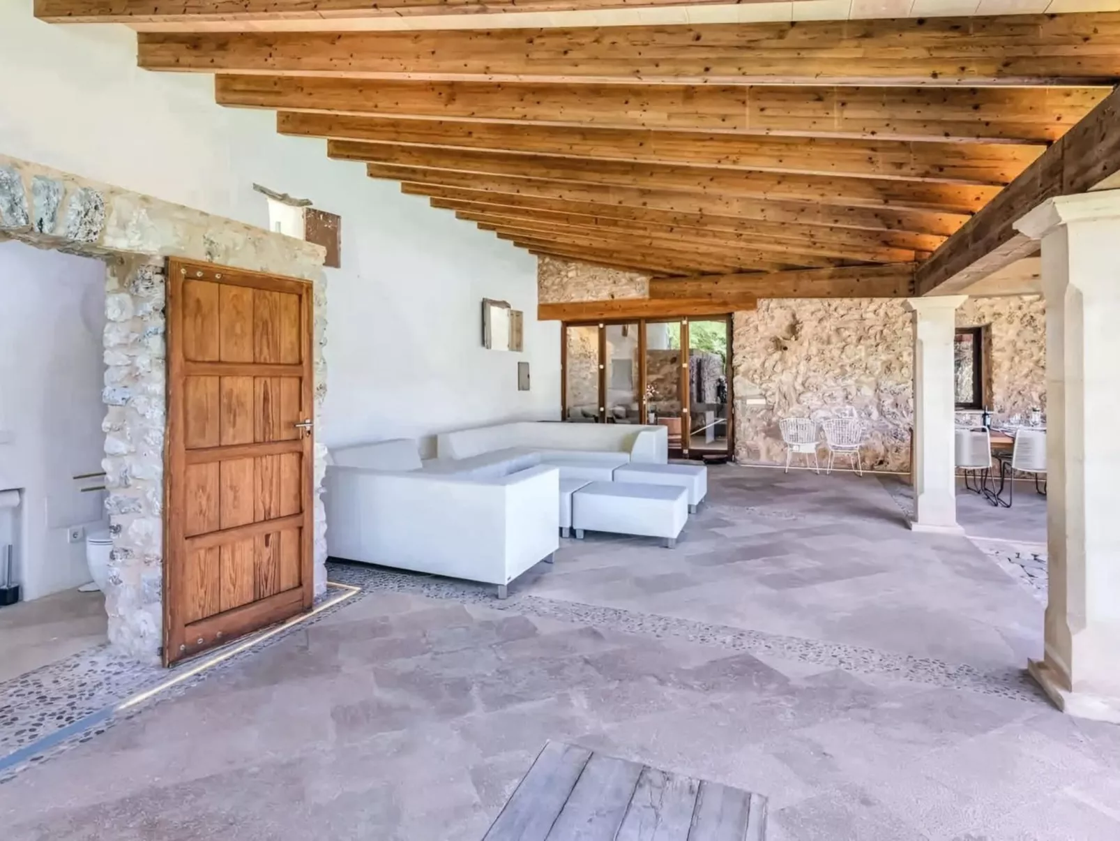 Luxuriöse Villa mit Pool und Klimaanlage für 8 Personen-Binnen